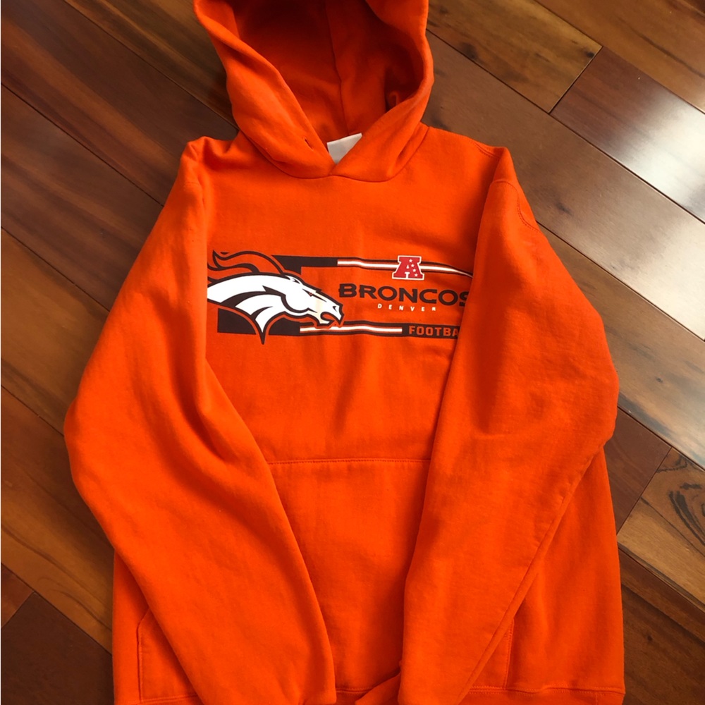 Women’s Broncos hooded sweatshirt